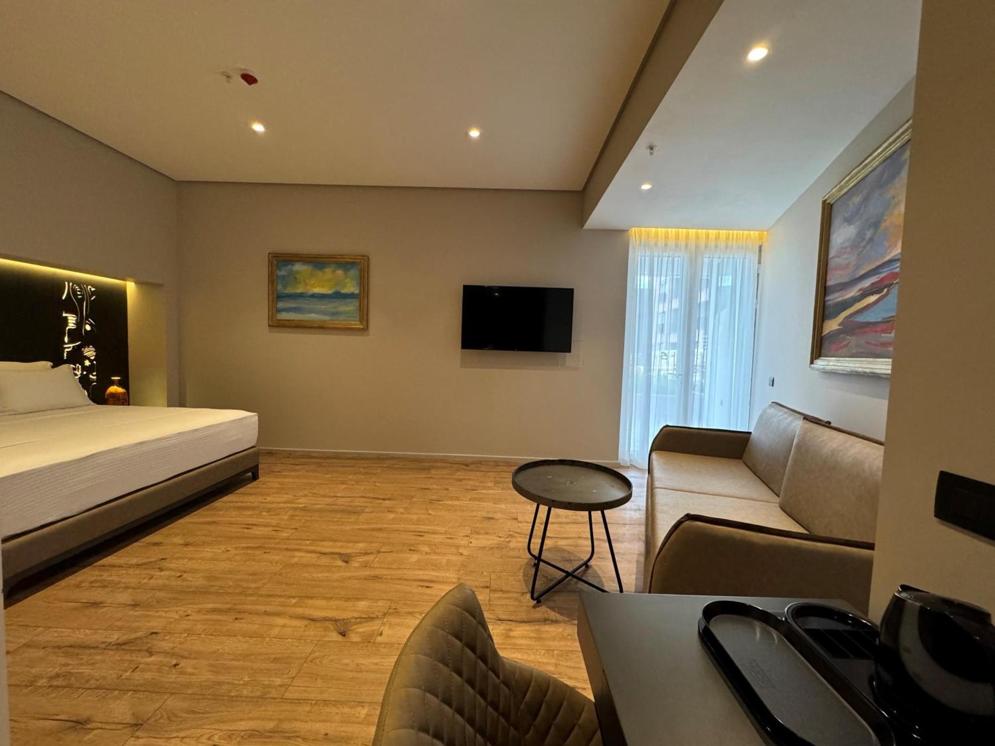 Arka Art Hotel 5*